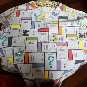 Monopoly size large scrub top